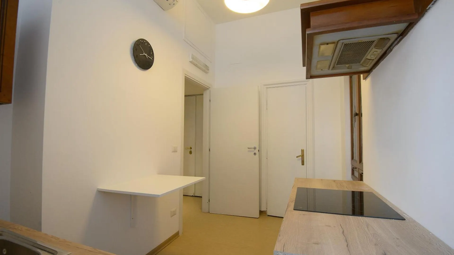 Apartment Appartamento Girasole Rome